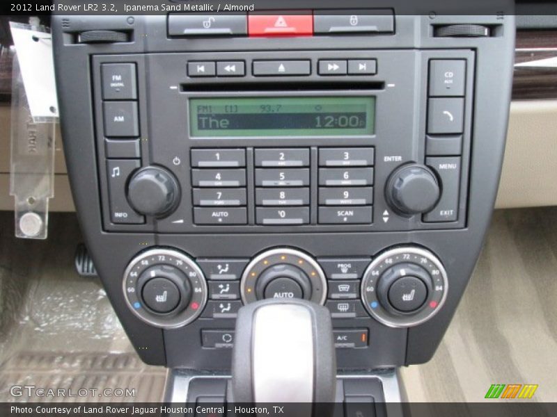 Ipanema Sand Metallic / Almond 2012 Land Rover LR2 3.2