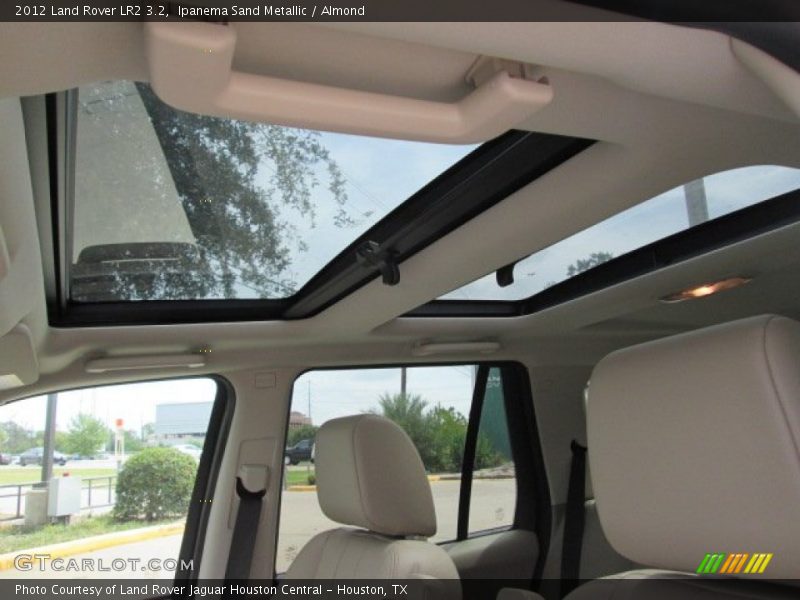 Ipanema Sand Metallic / Almond 2012 Land Rover LR2 3.2