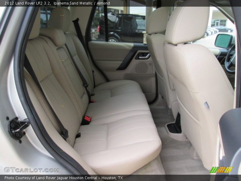 Ipanema Sand Metallic / Almond 2012 Land Rover LR2 3.2