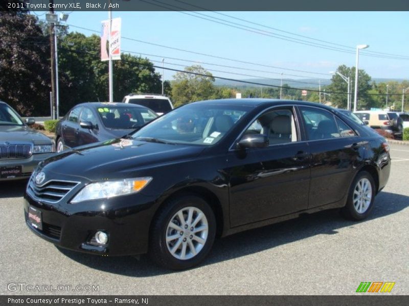 Black / Ash 2011 Toyota Camry XLE