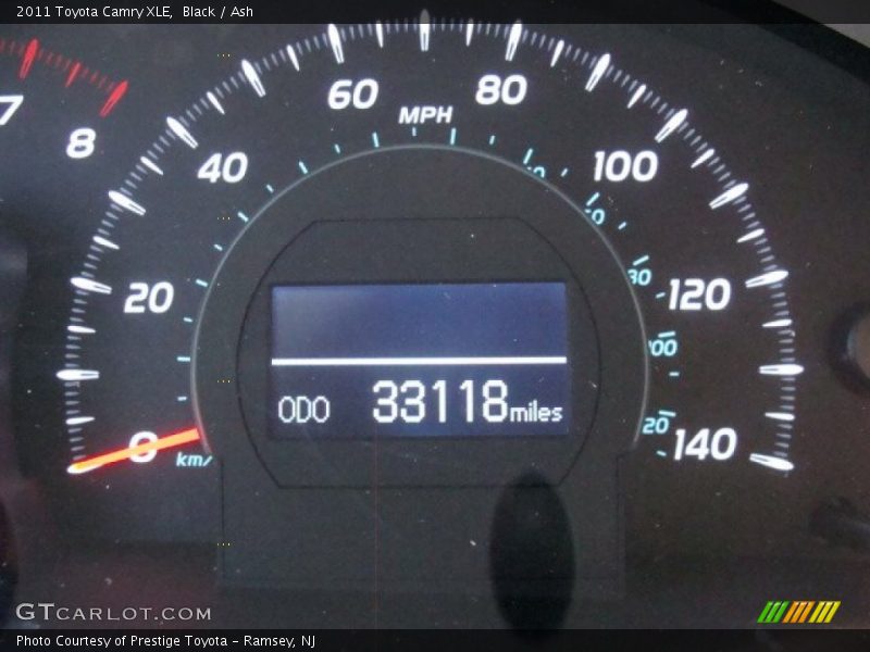 Black / Ash 2011 Toyota Camry XLE