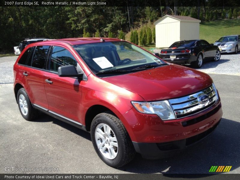 Front 3/4 View of 2007 Edge SE