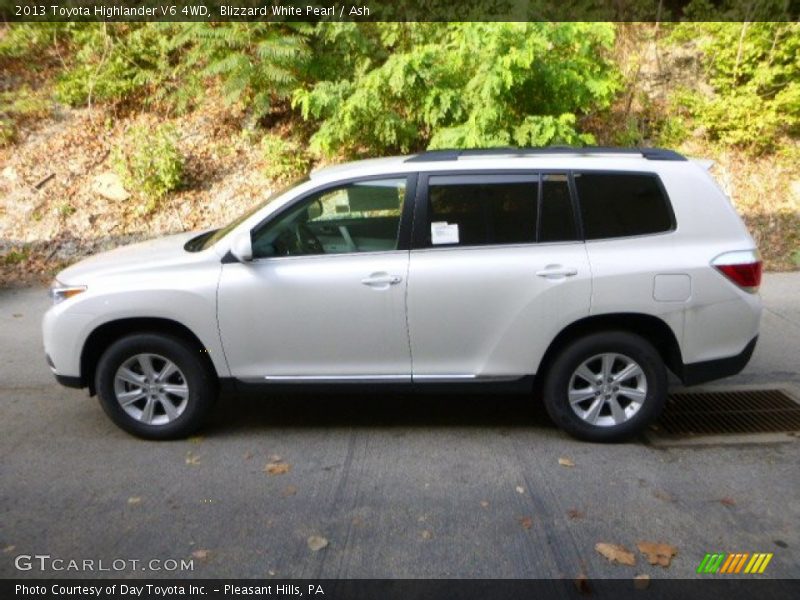 Blizzard White Pearl / Ash 2013 Toyota Highlander V6 4WD