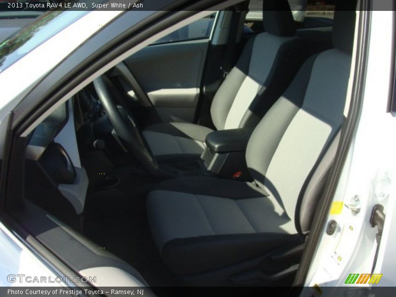 Super White / Ash 2013 Toyota RAV4 LE AWD