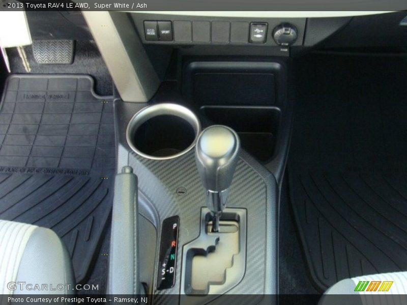 Super White / Ash 2013 Toyota RAV4 LE AWD