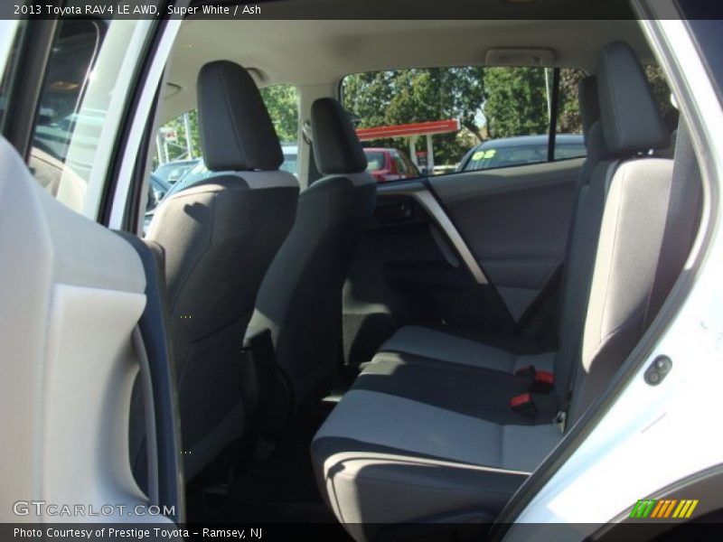 Super White / Ash 2013 Toyota RAV4 LE AWD