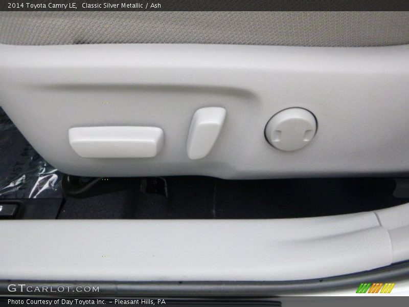 Classic Silver Metallic / Ash 2014 Toyota Camry LE