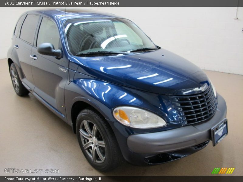 Patriot Blue Pearl / Taupe/Pearl Beige 2001 Chrysler PT Cruiser
