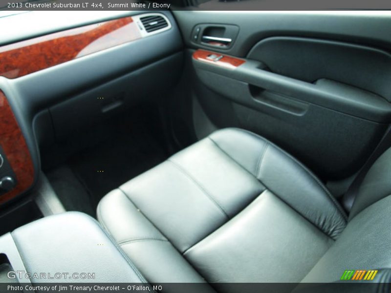Summit White / Ebony 2013 Chevrolet Suburban LT 4x4