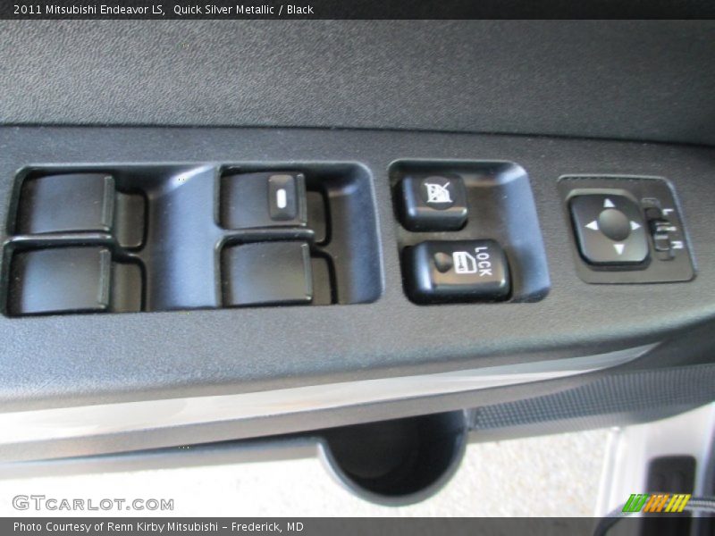 Quick Silver Metallic / Black 2011 Mitsubishi Endeavor LS