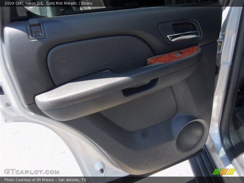 Gold Mist Metallic / Ebony 2009 GMC Yukon SLE
