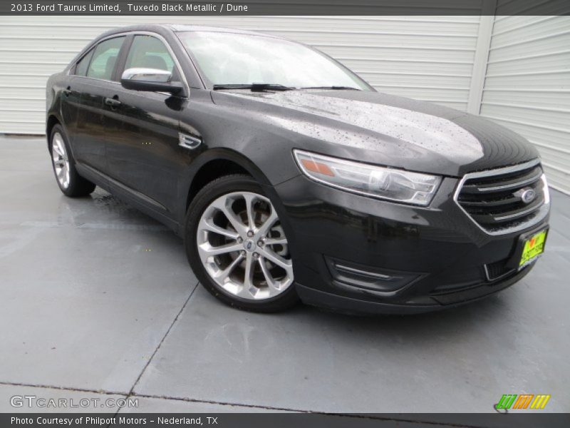 Tuxedo Black Metallic / Dune 2013 Ford Taurus Limited