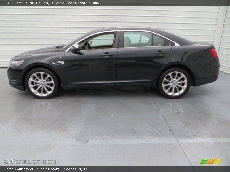 Tuxedo Black Metallic / Dune 2013 Ford Taurus Limited