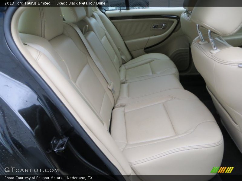 Tuxedo Black Metallic / Dune 2013 Ford Taurus Limited