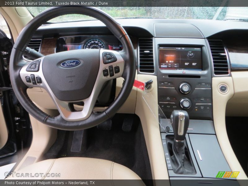 Tuxedo Black Metallic / Dune 2013 Ford Taurus Limited