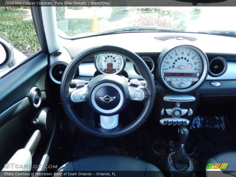 Pure Silver Metallic / Black/Grey 2009 Mini Cooper Clubman