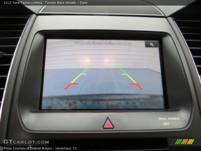 Tuxedo Black Metallic / Dune 2013 Ford Taurus Limited