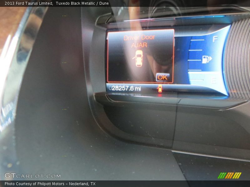 Tuxedo Black Metallic / Dune 2013 Ford Taurus Limited