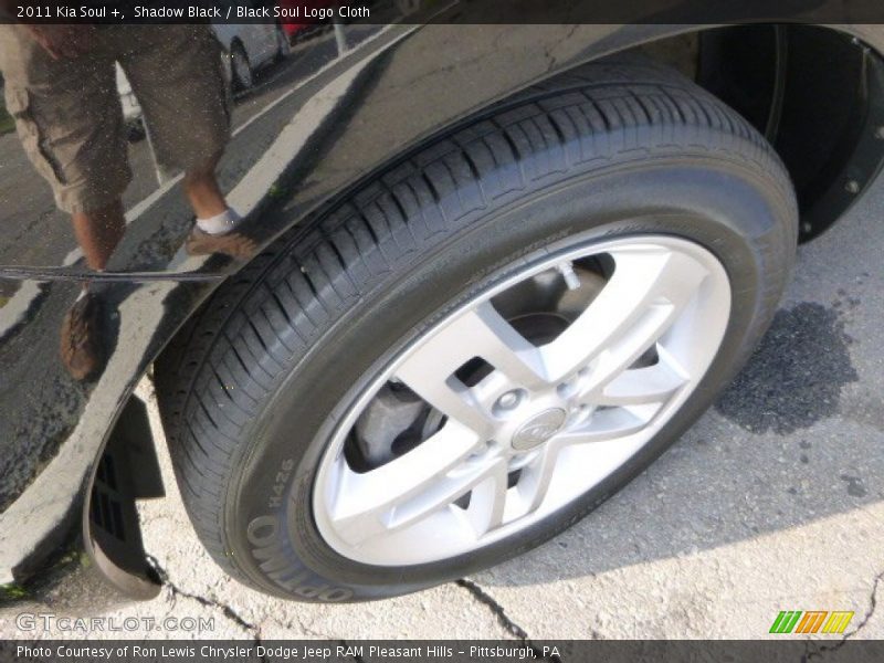 Shadow Black / Black Soul Logo Cloth 2011 Kia Soul +