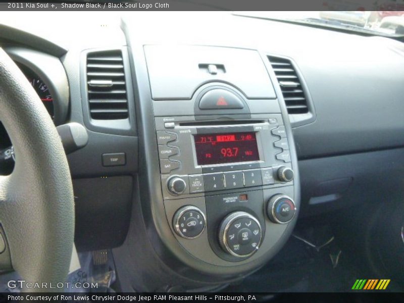 Shadow Black / Black Soul Logo Cloth 2011 Kia Soul +