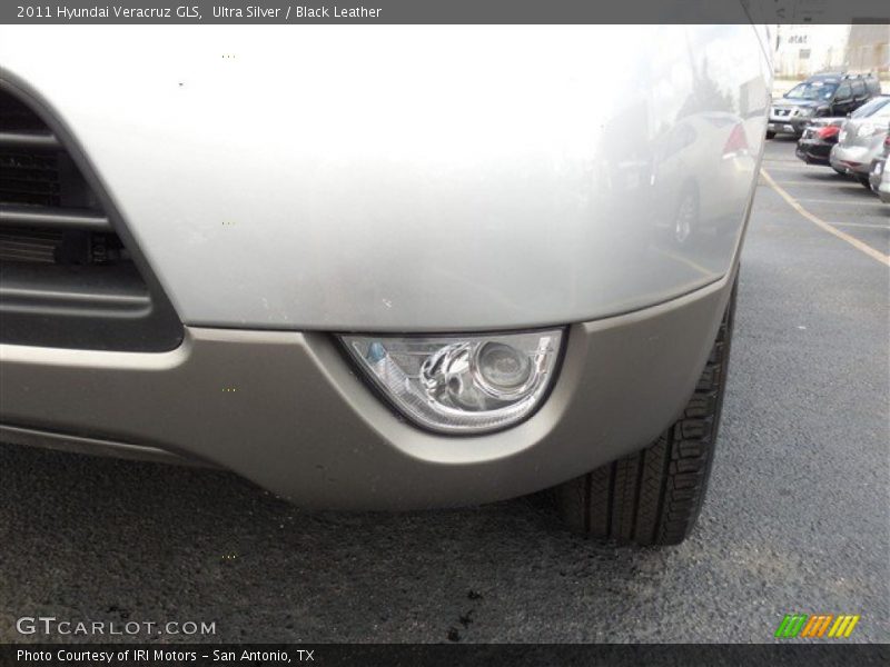 Ultra Silver / Black Leather 2011 Hyundai Veracruz GLS