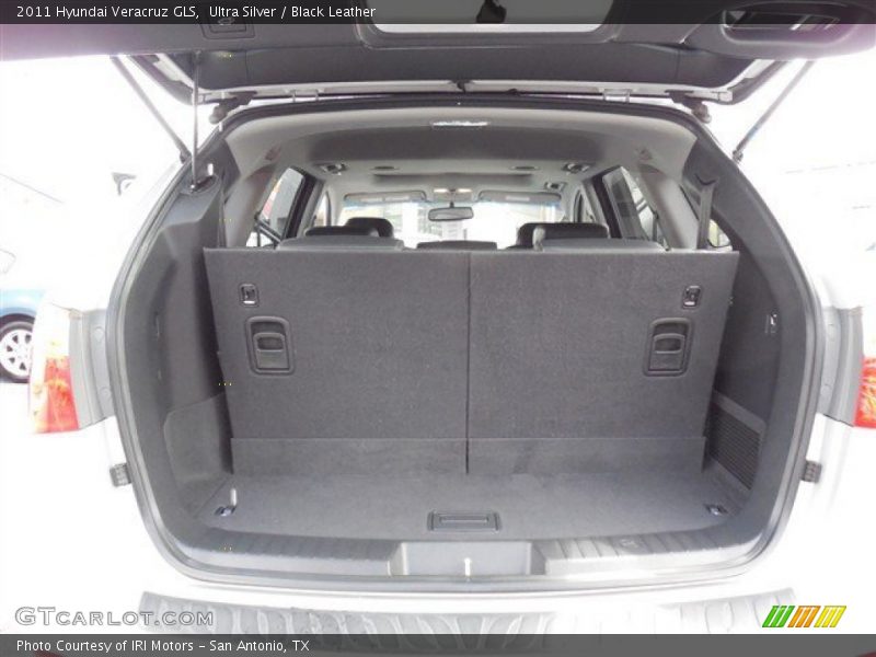 Ultra Silver / Black Leather 2011 Hyundai Veracruz GLS