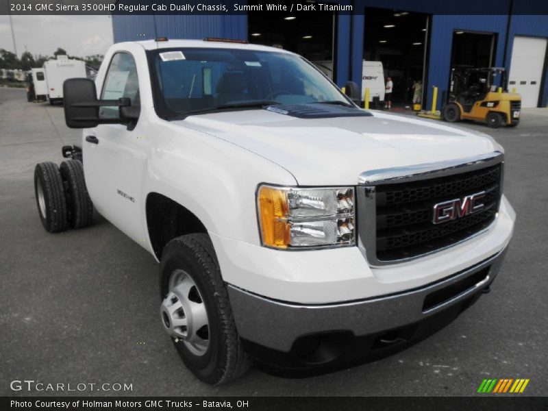 Front 3/4 View of 2014 Sierra 3500HD Regular Cab Dually Chassis