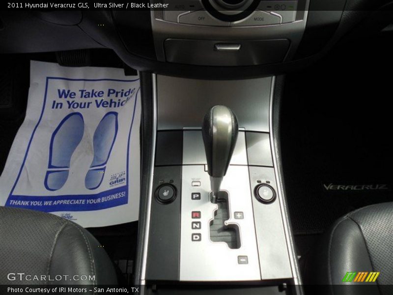Ultra Silver / Black Leather 2011 Hyundai Veracruz GLS