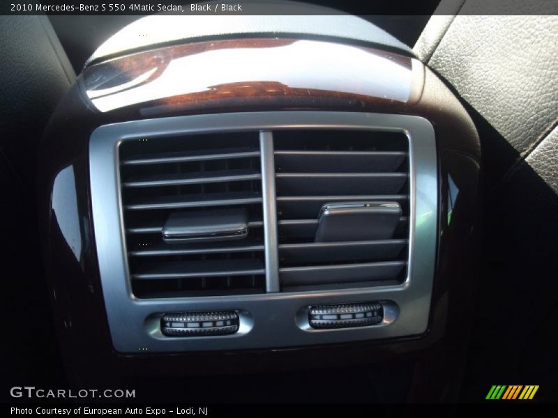 Black / Black 2010 Mercedes-Benz S 550 4Matic Sedan