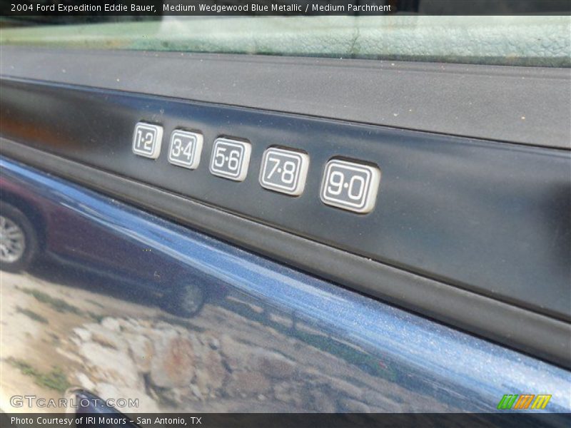 Medium Wedgewood Blue Metallic / Medium Parchment 2004 Ford Expedition Eddie Bauer