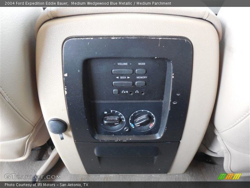 Medium Wedgewood Blue Metallic / Medium Parchment 2004 Ford Expedition Eddie Bauer