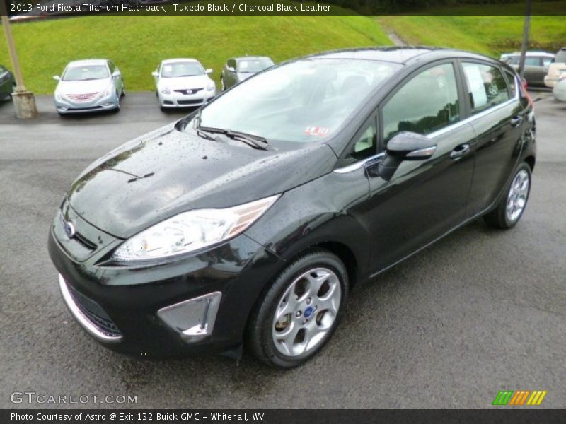 Tuxedo Black / Charcoal Black Leather 2013 Ford Fiesta Titanium Hatchback