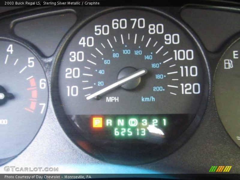 Sterling Silver Metallic / Graphite 2003 Buick Regal LS