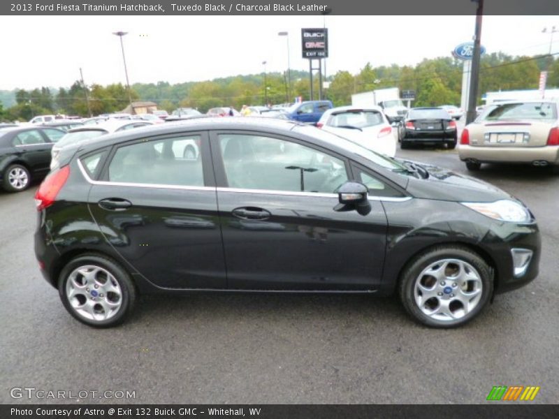 Tuxedo Black / Charcoal Black Leather 2013 Ford Fiesta Titanium Hatchback