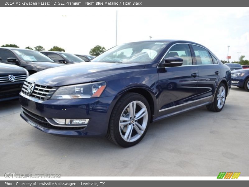 Front 3/4 View of 2014 Passat TDI SEL Premium