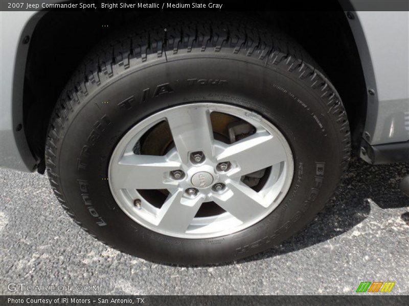 Bright Silver Metallic / Medium Slate Gray 2007 Jeep Commander Sport