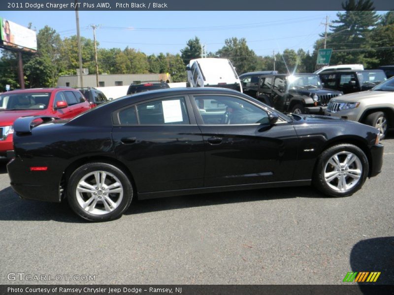 Pitch Black / Black 2011 Dodge Charger R/T Plus AWD