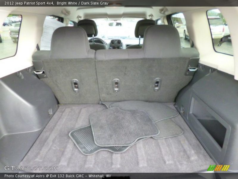 Bright White / Dark Slate Gray 2012 Jeep Patriot Sport 4x4