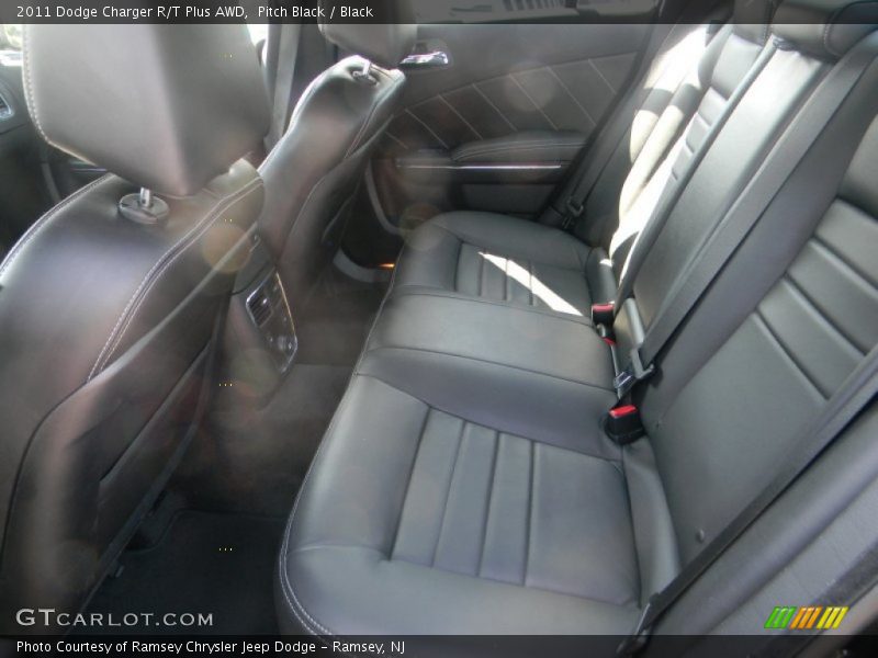 Pitch Black / Black 2011 Dodge Charger R/T Plus AWD