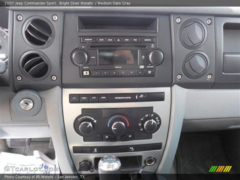 Bright Silver Metallic / Medium Slate Gray 2007 Jeep Commander Sport