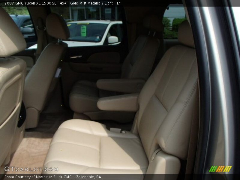 Gold Mist Metallic / Light Tan 2007 GMC Yukon XL 1500 SLT 4x4