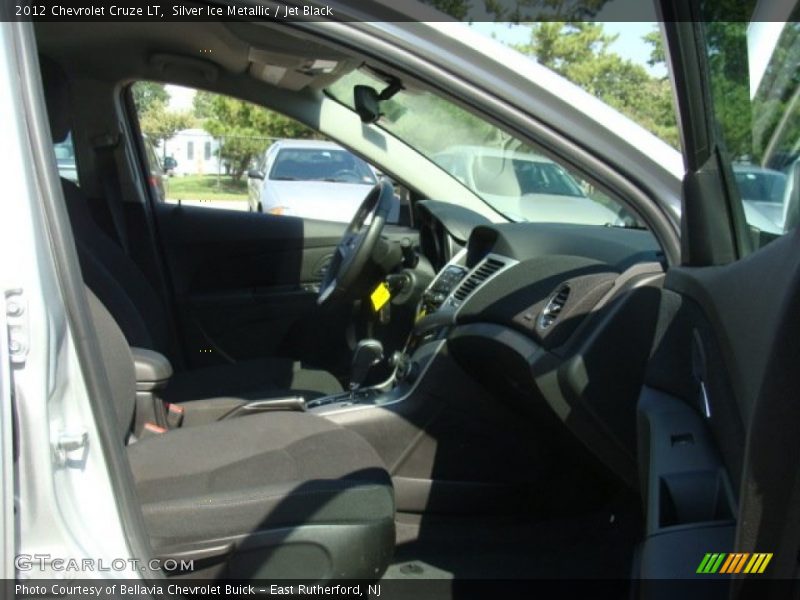 Silver Ice Metallic / Jet Black 2012 Chevrolet Cruze LT