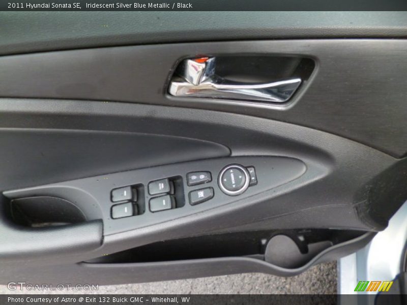 Iridescent Silver Blue Metallic / Black 2011 Hyundai Sonata SE