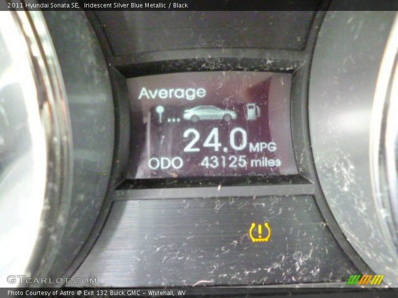 Iridescent Silver Blue Metallic / Black 2011 Hyundai Sonata SE
