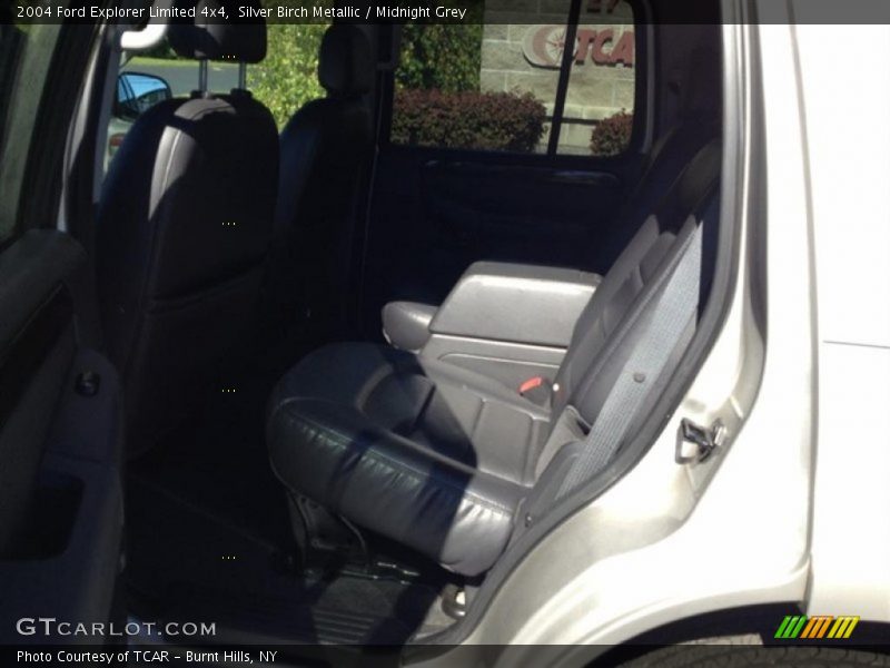 Silver Birch Metallic / Midnight Grey 2004 Ford Explorer Limited 4x4