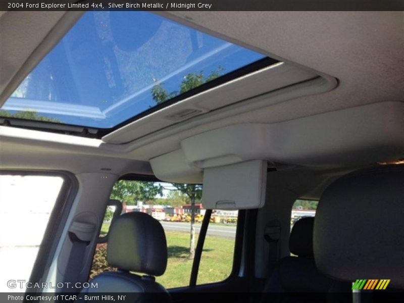 Silver Birch Metallic / Midnight Grey 2004 Ford Explorer Limited 4x4