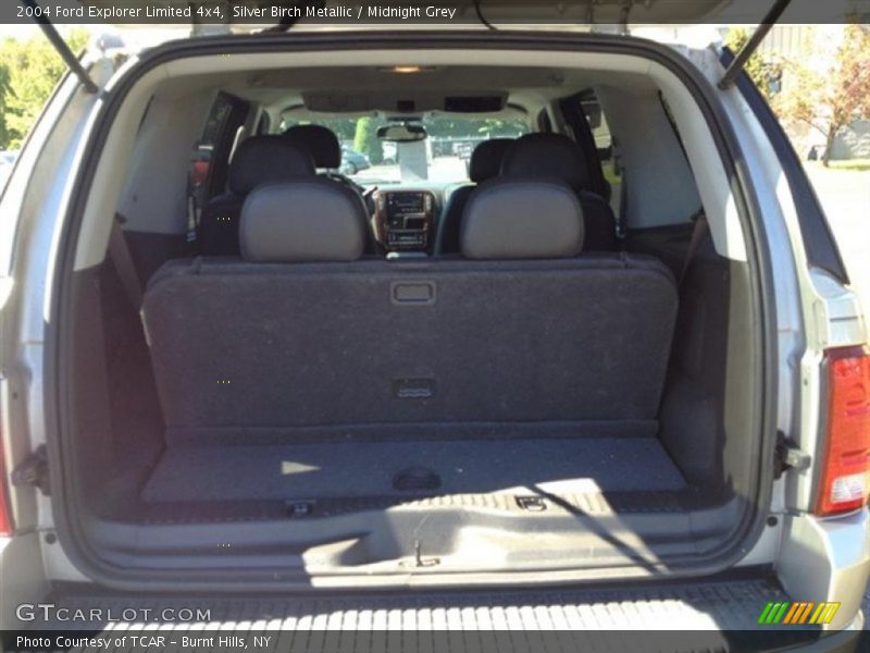 Silver Birch Metallic / Midnight Grey 2004 Ford Explorer Limited 4x4
