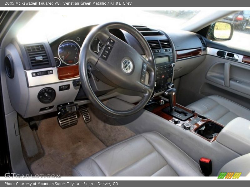 Venetian Green Metallic / Kristal Grey 2005 Volkswagen Touareg V8