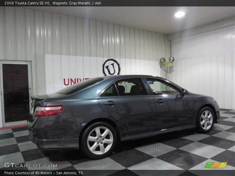 Magnetic Gray Metallic / Ash 2009 Toyota Camry SE V6