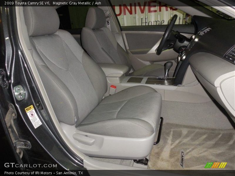 Magnetic Gray Metallic / Ash 2009 Toyota Camry SE V6
